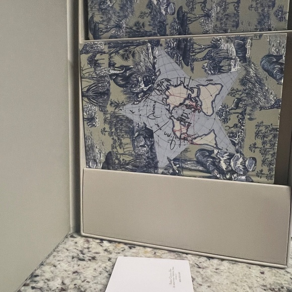 Dior Notebook & Pencils - Picture 5 of 6